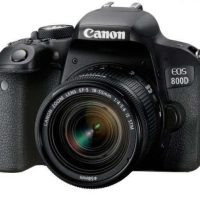 Canon 800D